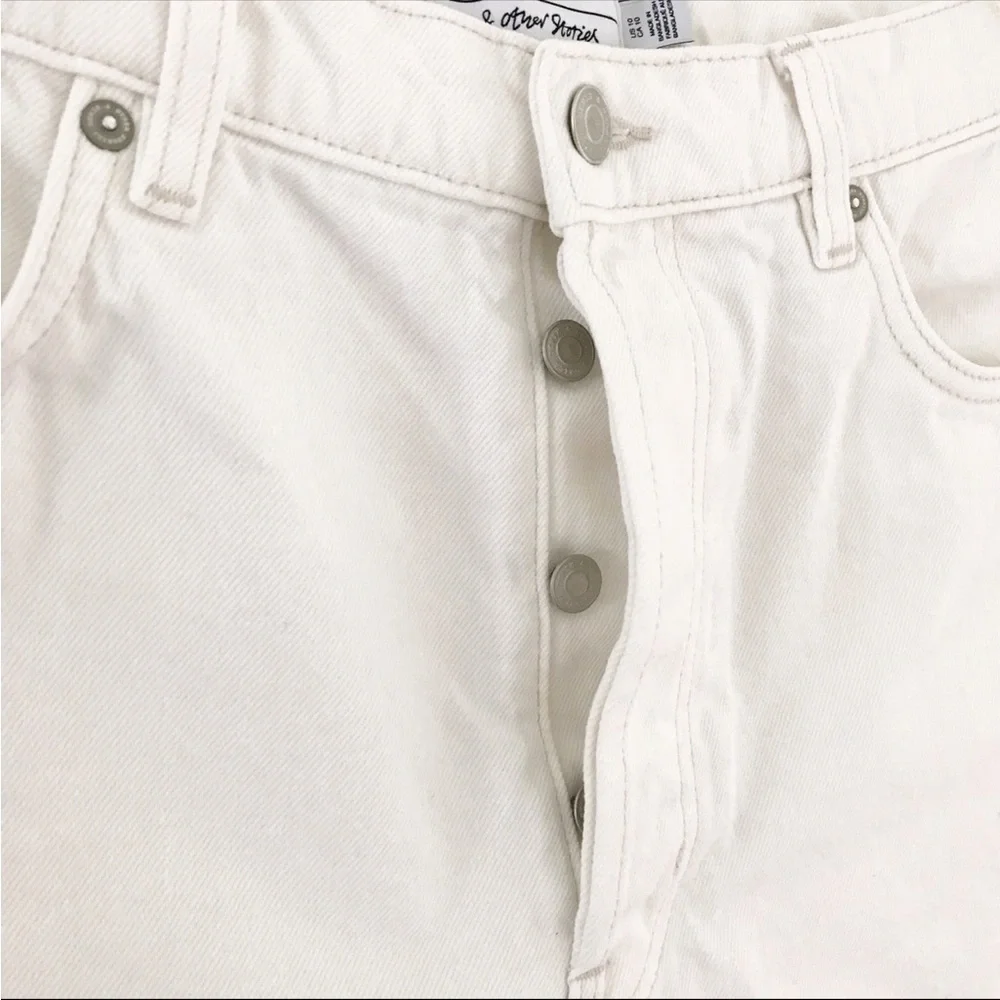 & Other Stories White Denim Button Fly Shorts Size 10 - Picture 5 of 10